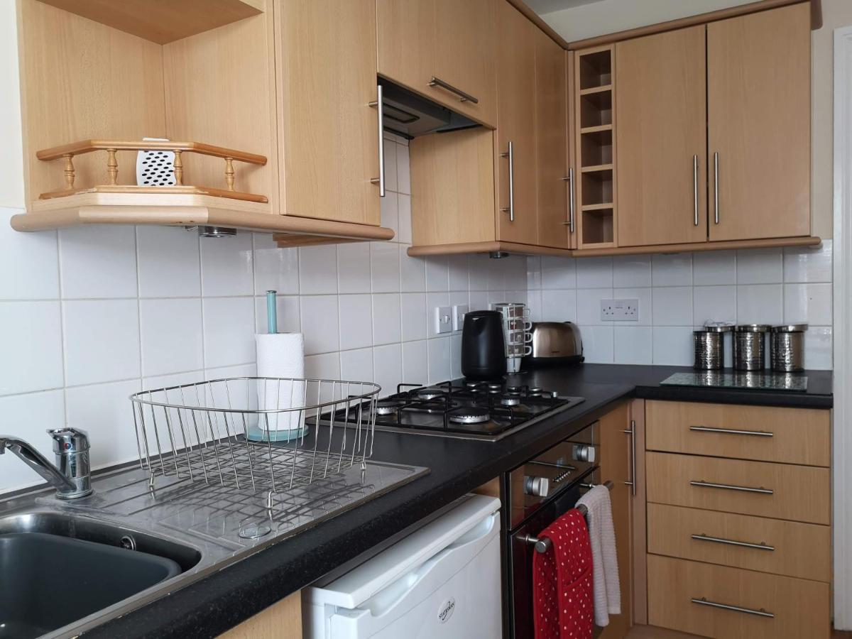 Coastal Escape Deal - 2 Bedroom House -Short Lets & Serviced Accommodation Dış mekan fotoğraf